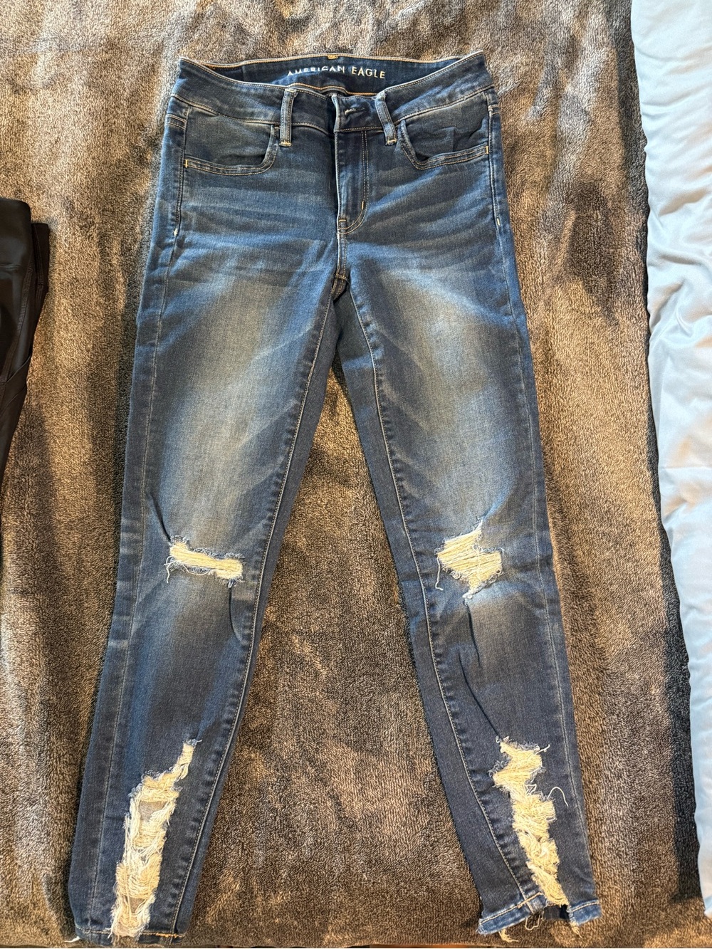 American Eagle Outfitters Dark Blue Distressed Skinny Jeans